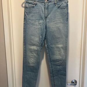 Abercrombie & Fitch Light Wash The Super Skinny High Rise 31 / 12 regular